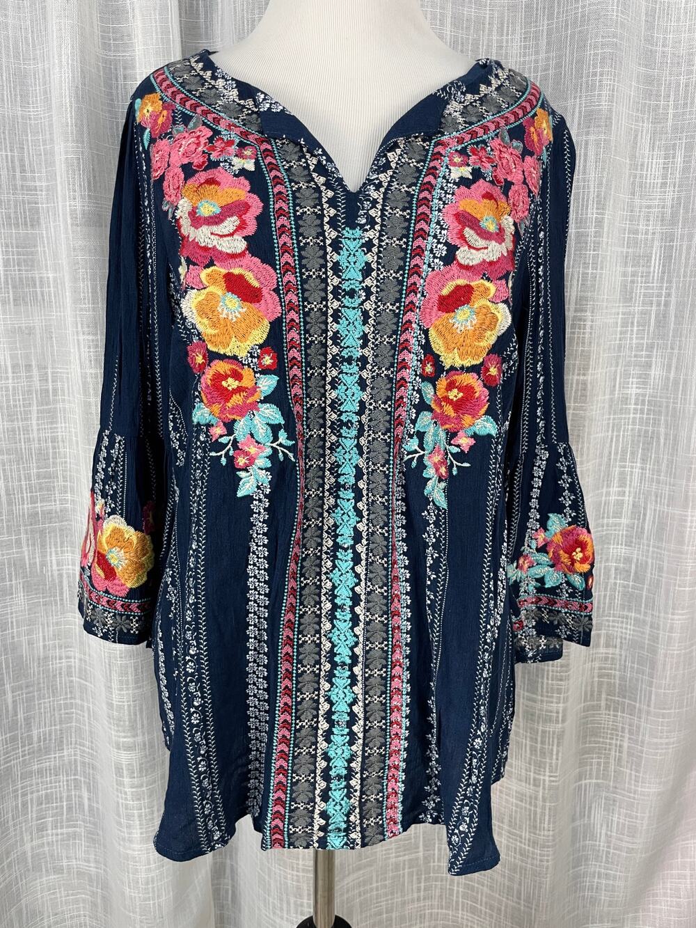 Savanna Jane Womens Embroidered Tunic Top S Blue Floral Boho Peasant Bell Sleeve